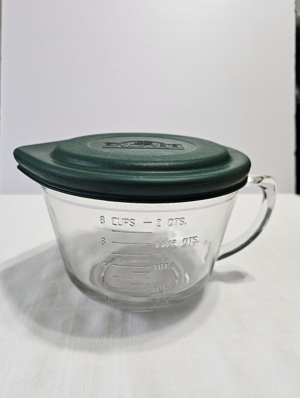 Anchor Hocking Glass Measuring Cup with Dark Green Lid